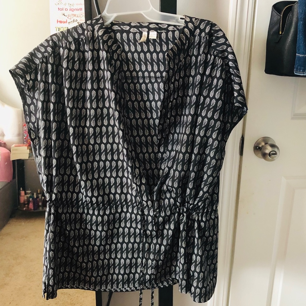 Catos white and black silk shirt